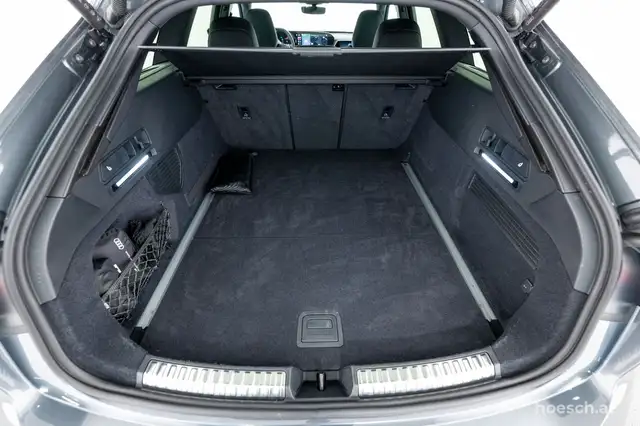 Audi A6 view 8