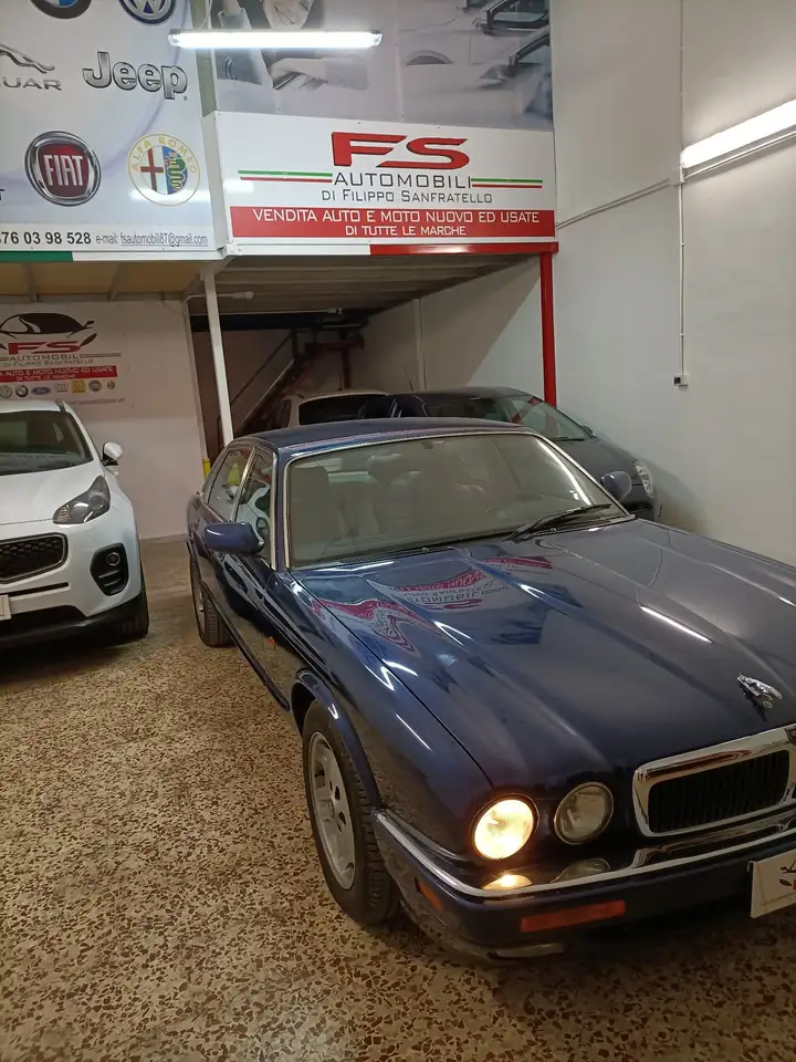 Jaguar XJ6 3.2 Daimler auto, foto 3