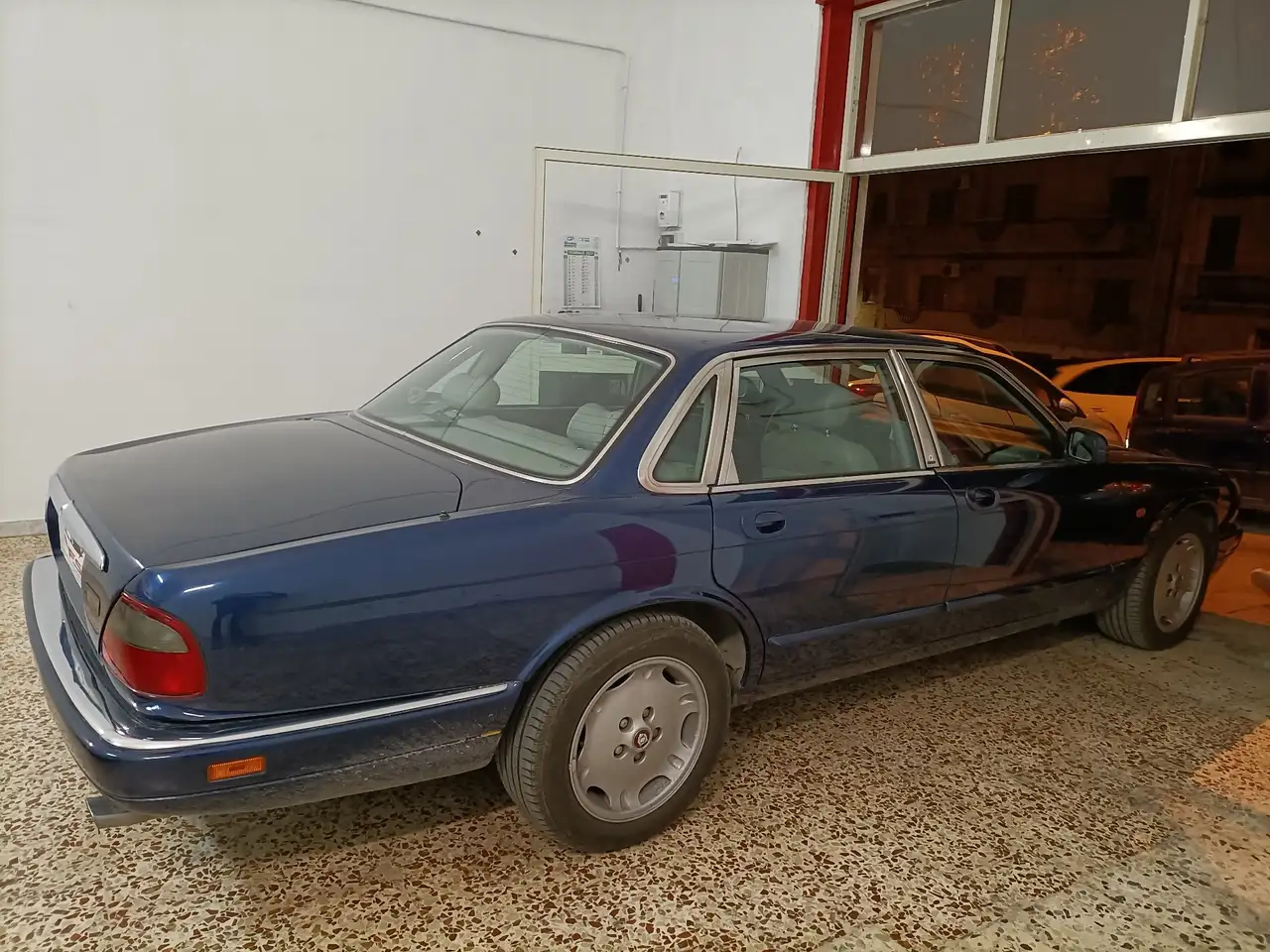 Jaguar XJ6 3.2 Daimler auto, foto 11