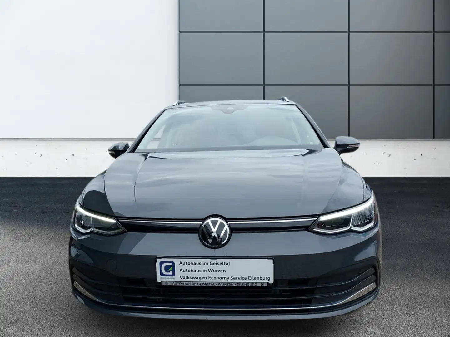 Volkswagen Golf VIII Variant 2.0 TDI Move *DSG*NAVI*DAB+*AHK*REAR  Grau - 2