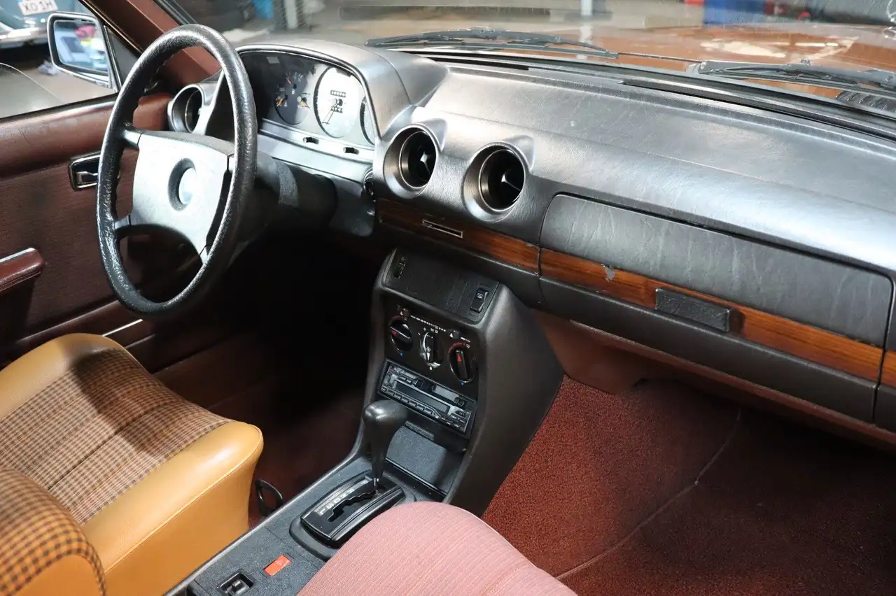 Mercedes-Benz 200 W123 DIESEL *AUTOMATIK* H ZULASSUNG *, foto 11
