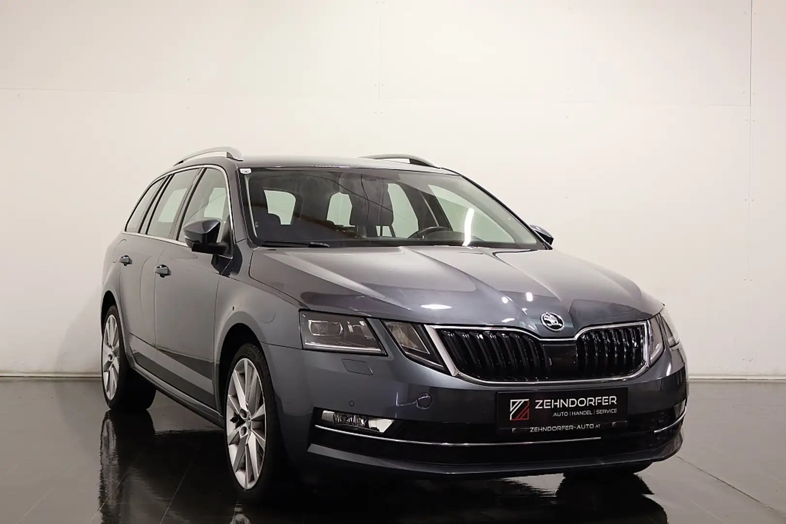 Skoda Octavia Combi 2,0 TDI Style Limited DSG / LED / Mirror ... Grau - 1