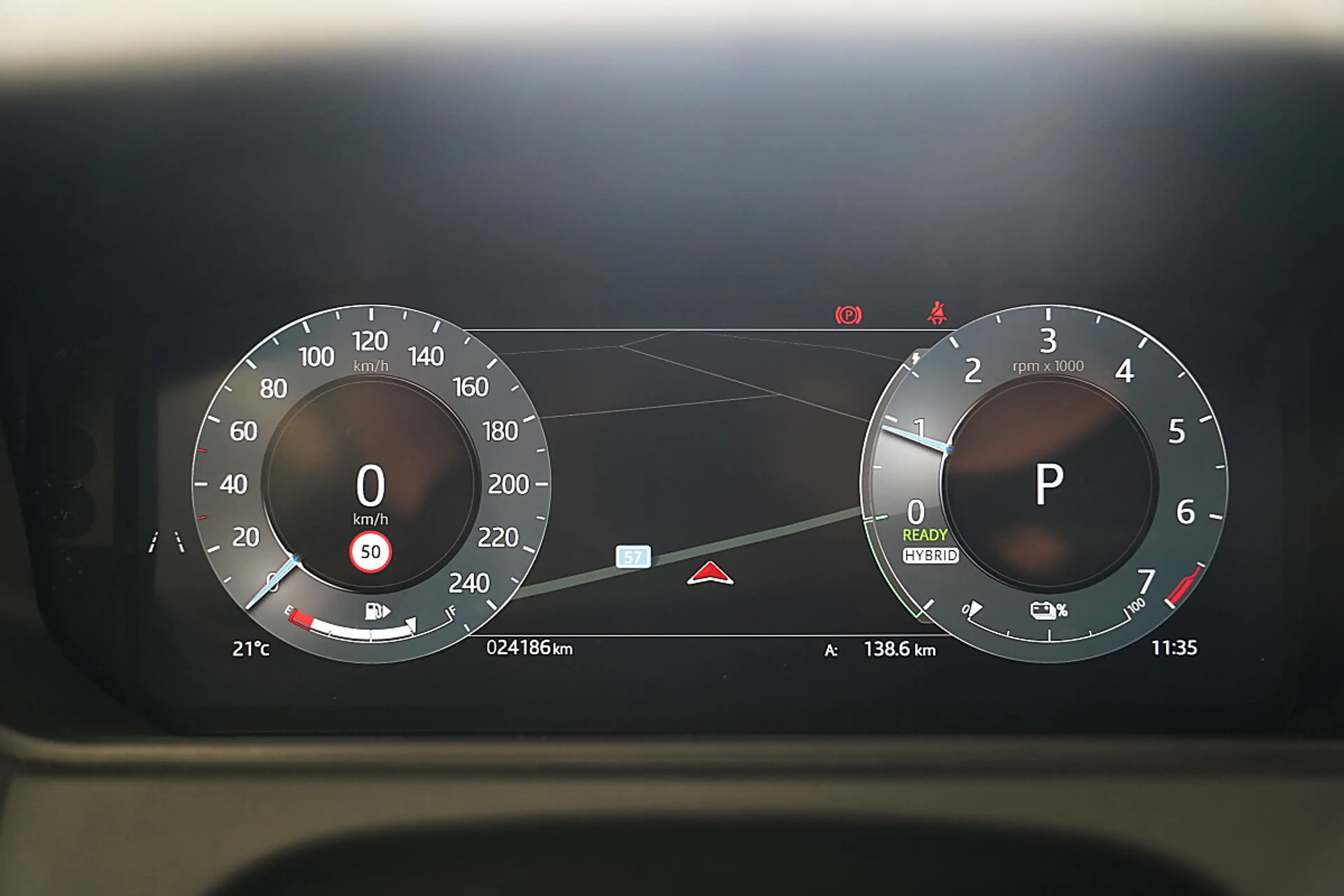 Land Rover Range Rover Velar Dynamic SE P400e — photo 11