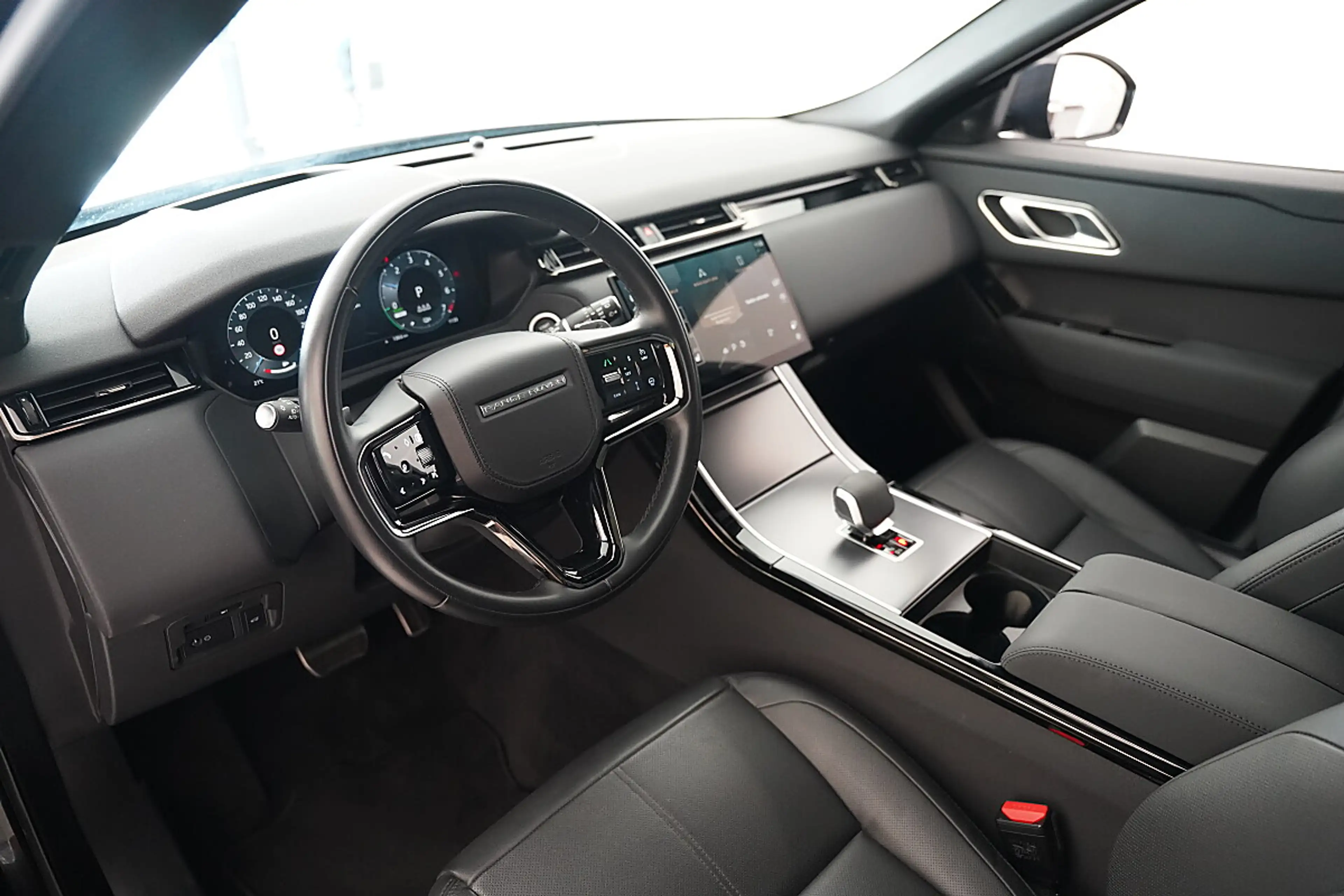 Land Rover Range Rover Velar Dynamic SE P400e — photo 12