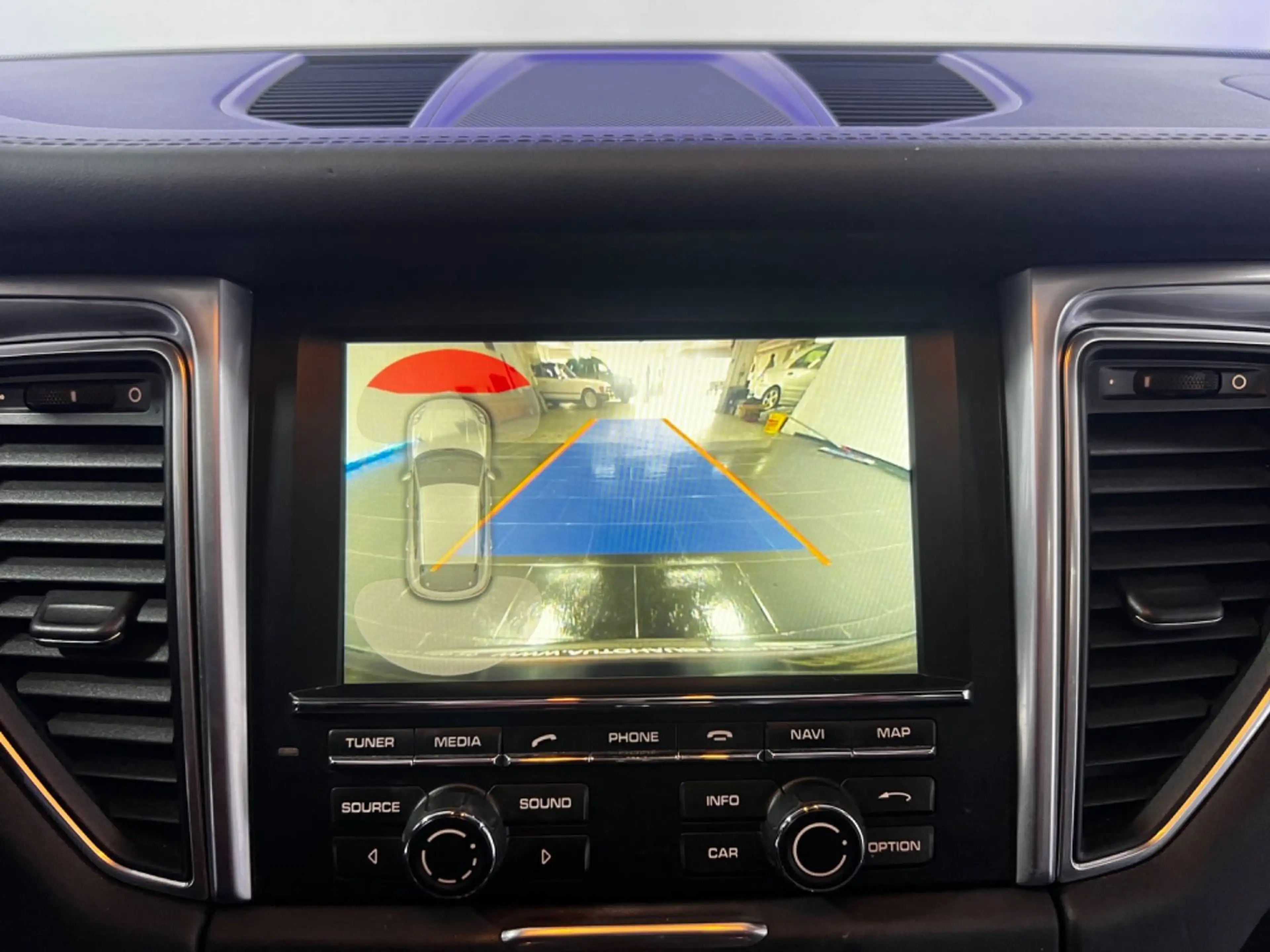 Porsche Macan S Diesel 1HD PANO LUFT ACC CAM 14WEGE SPUR — photo 11