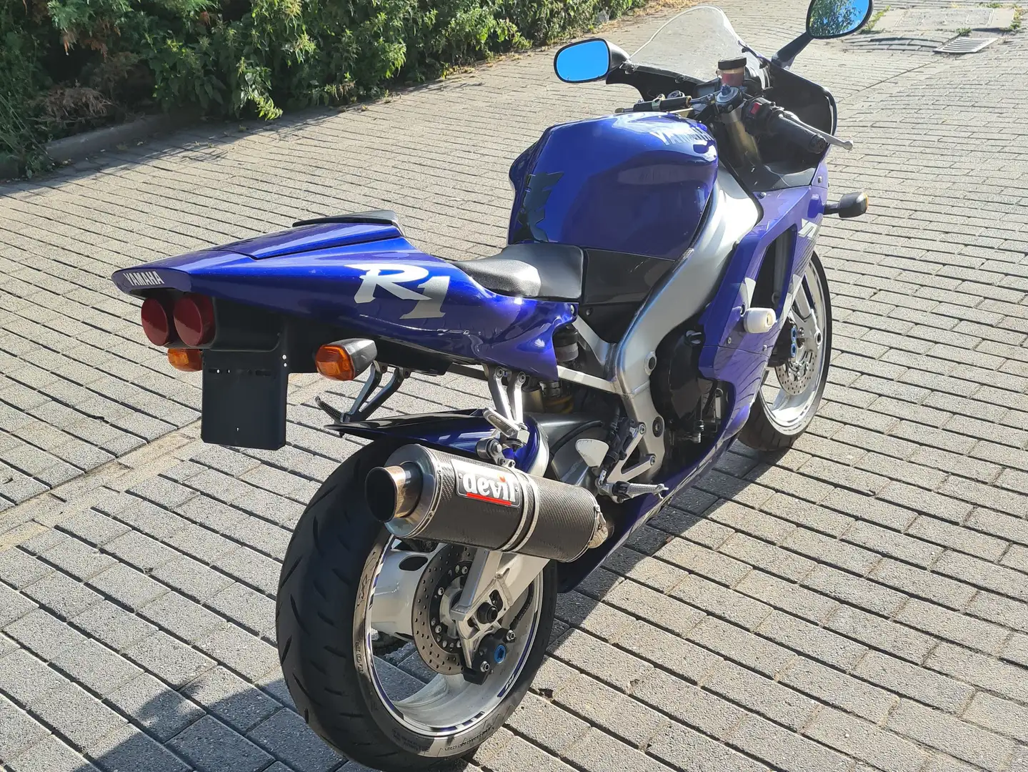 Yamaha YZF-R1 Azul - 2
