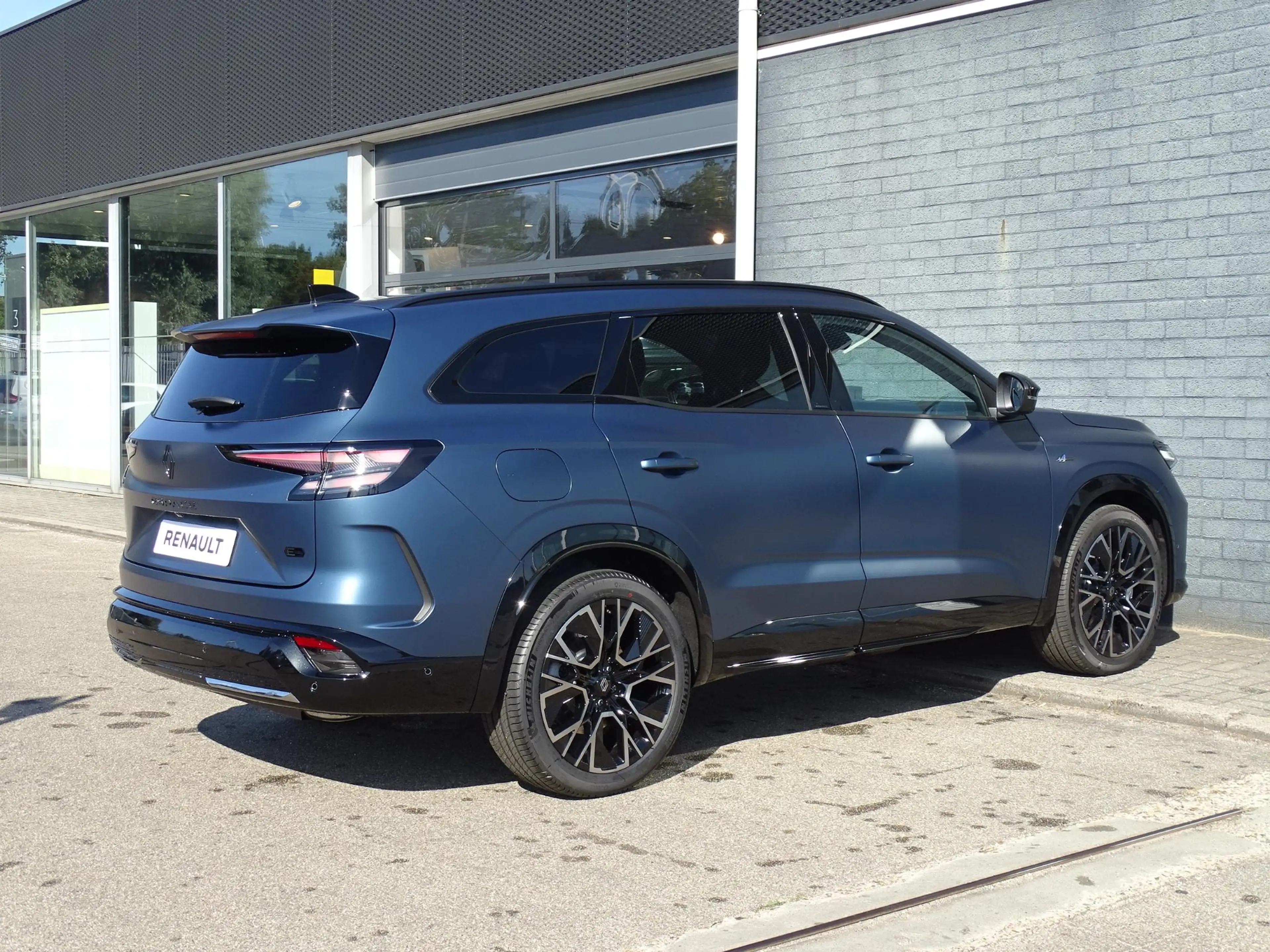Renault Espace E-Tech full hybrid 200 esprit Alpine 7p. PACK INIT — photo 2