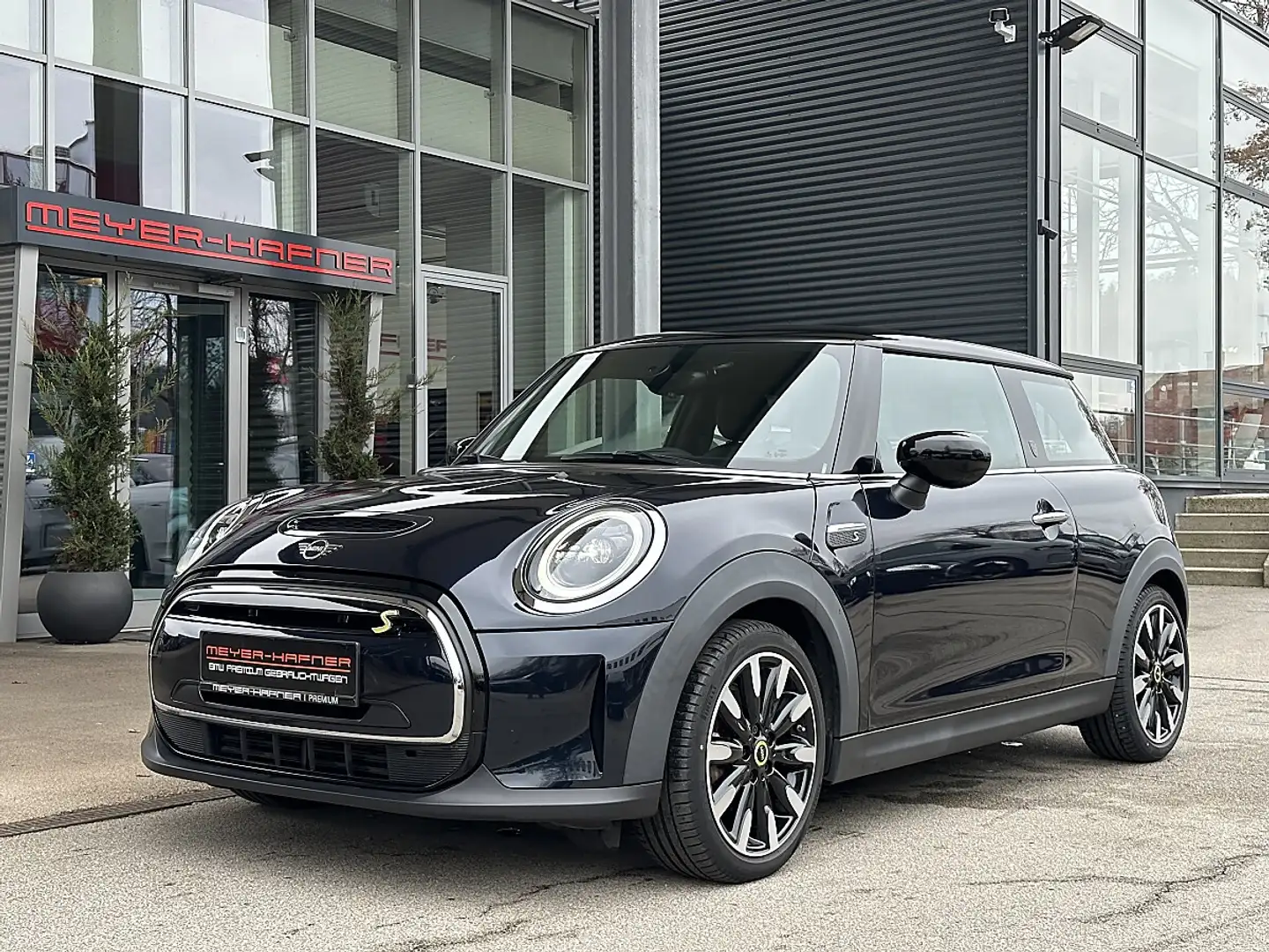 MINI Cooper S MINI Cooper SE Aut. / Wärmepumpe / Sportsitze /... Schwarz - 2