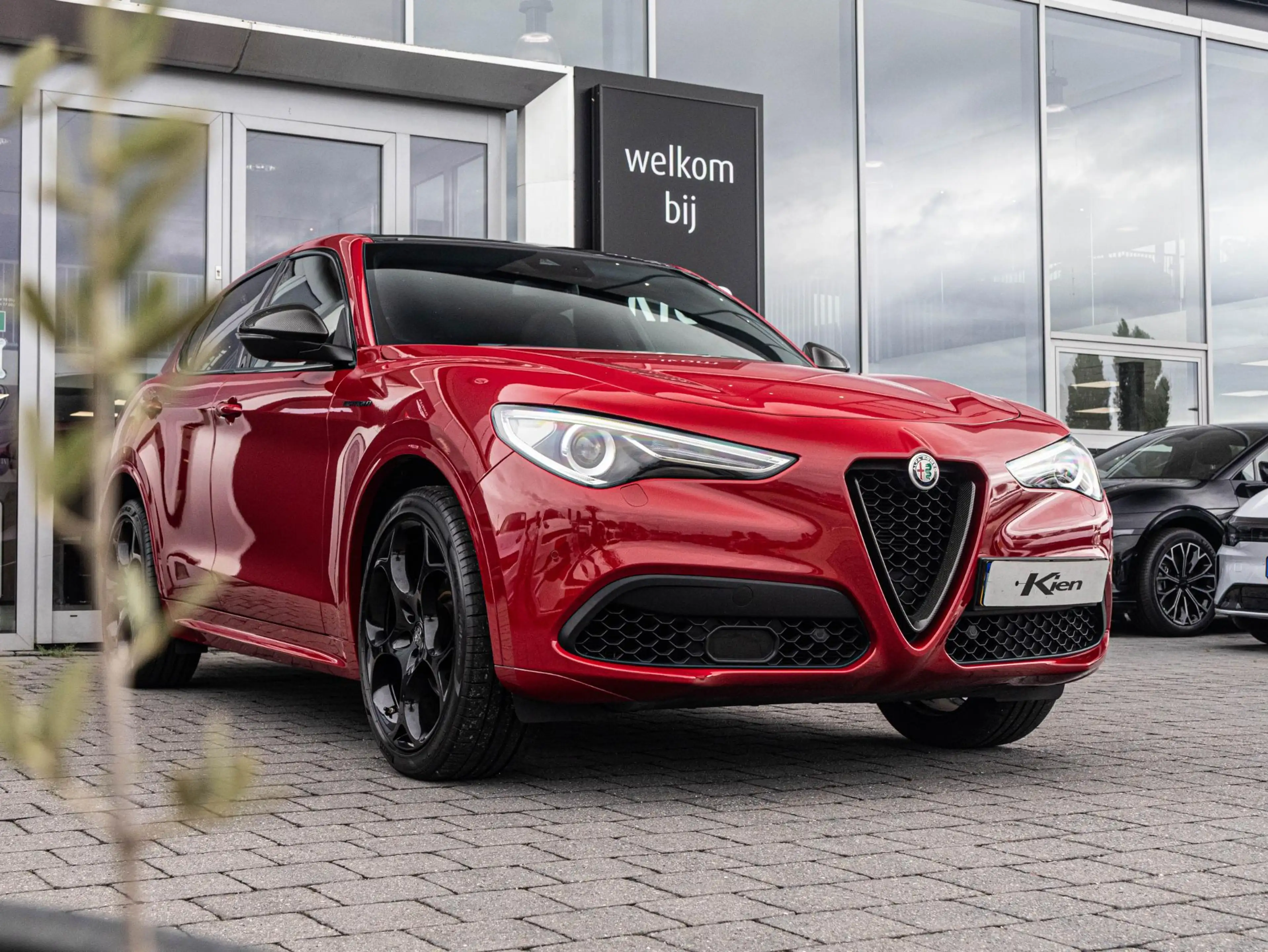 Alfa Romeo Stelvio 2.0 T AWD Estrema | Pano | Quadrifoglio Carbon int — photo 21