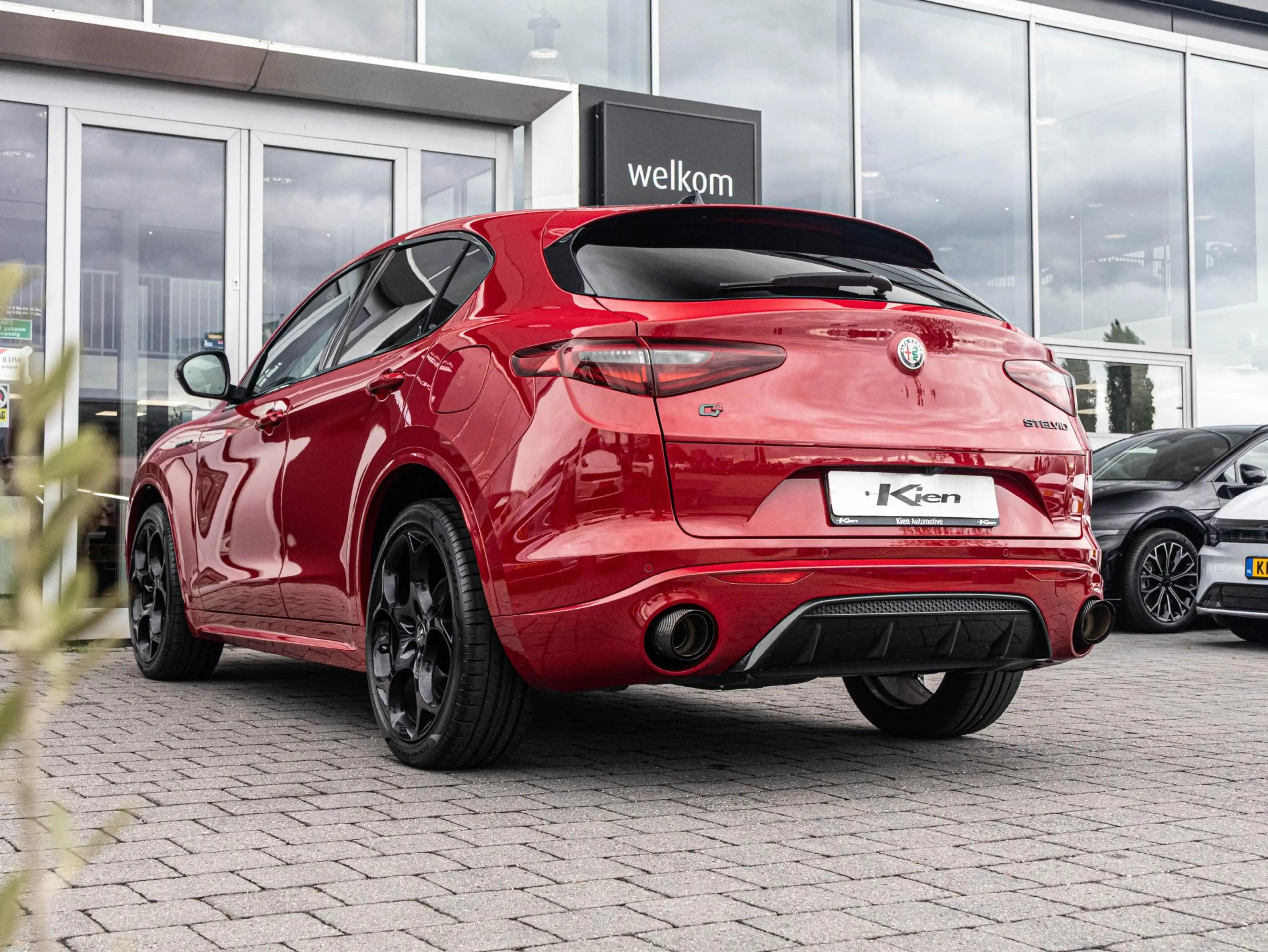 Alfa Romeo Stelvio 2.0 T AWD Estrema | Pano | Quadrifoglio Carbon int — photo 23