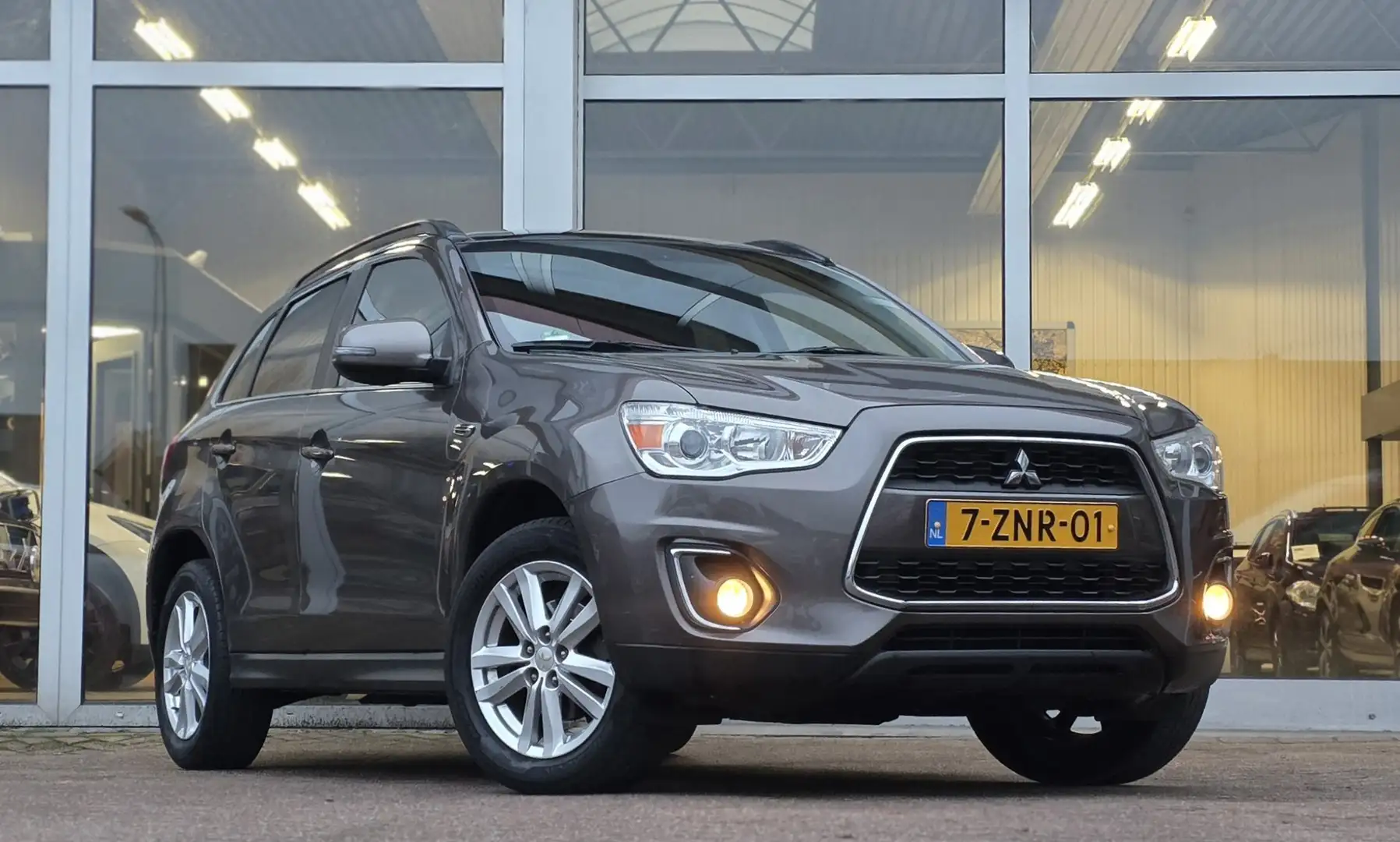 Mitsubishi ASX 1.6i 16V Cleartec Intense Trekhaak 2e Eigenaar Par Brun - 2