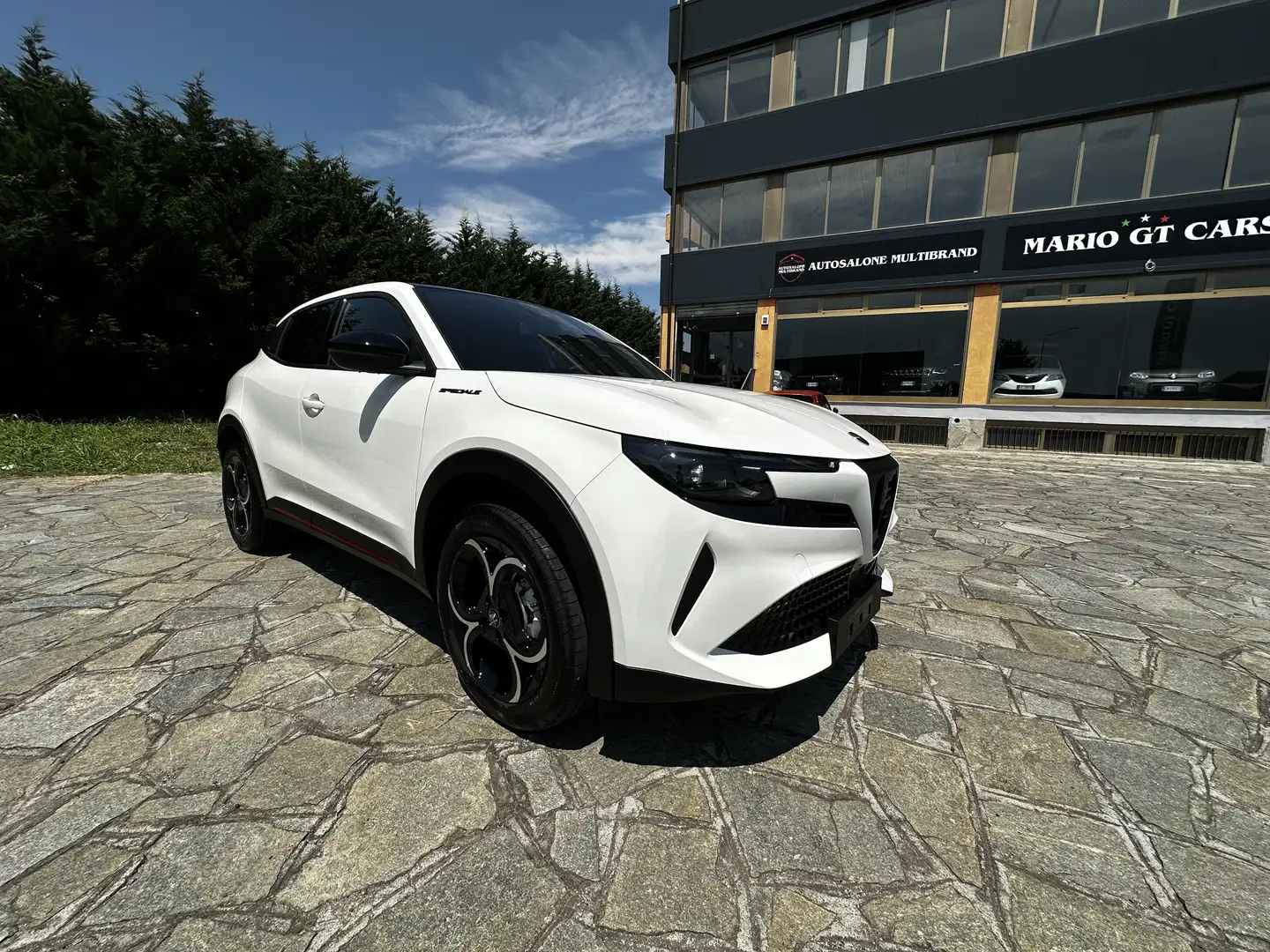 Alfa Romeo Junior 1.2 ibrida Speciale 136 cv edct6 Bianco - 1