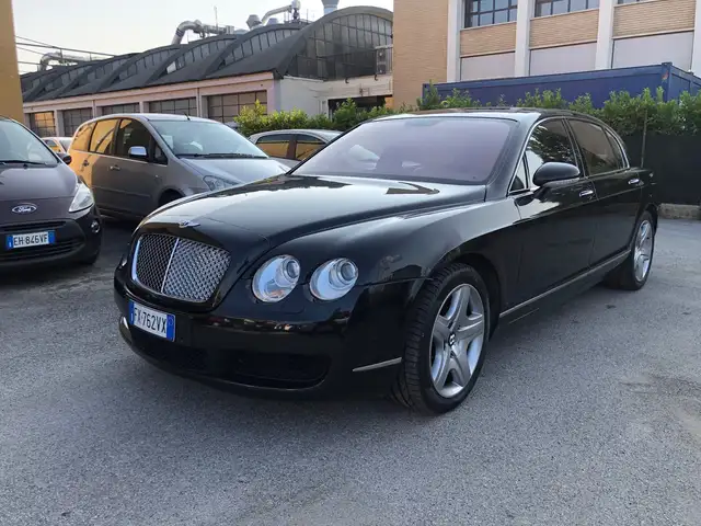 Bentley Flying Spur 6.0 v12