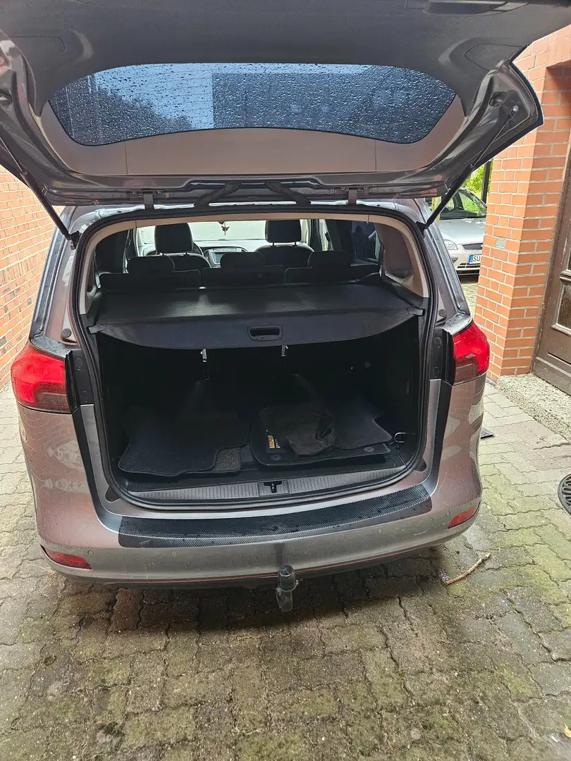 Opel Zafira Tourer Grau - 2