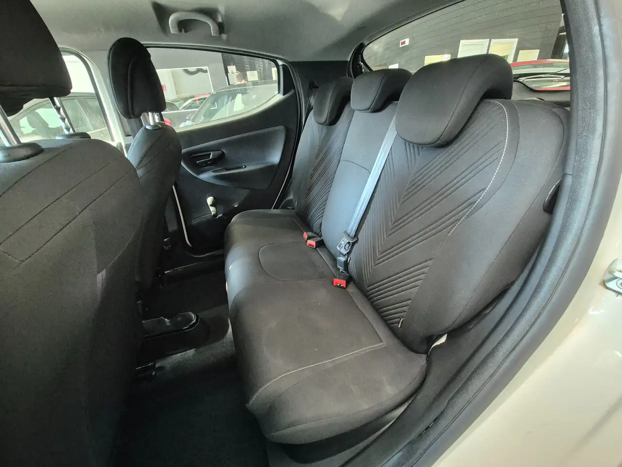 Lancia Ypsilon 2022 — фото 11