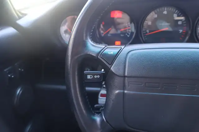 Porsche 911 view 15