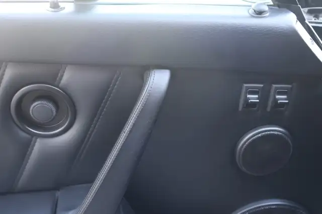 Porsche 911 view 9