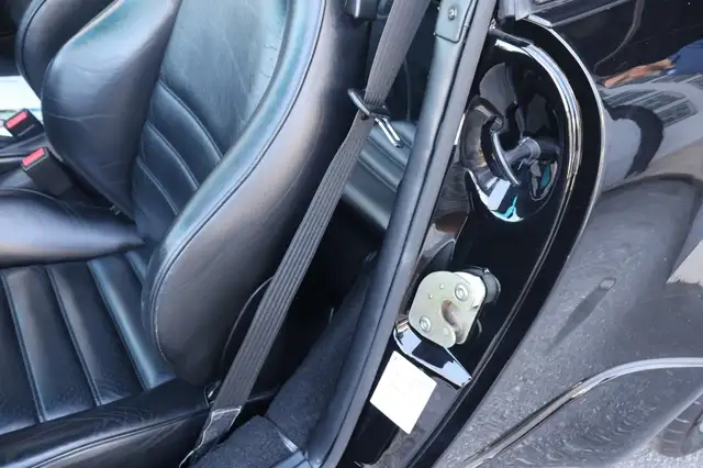 Porsche 911 view 12