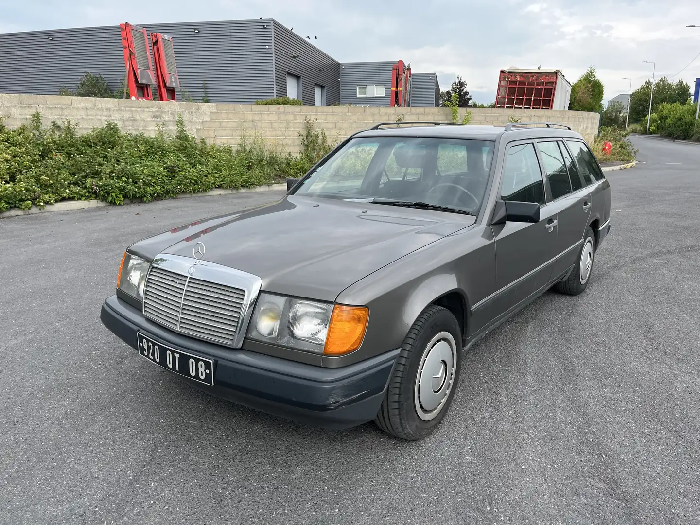 Mercedes-Benz 300 TE A - 1