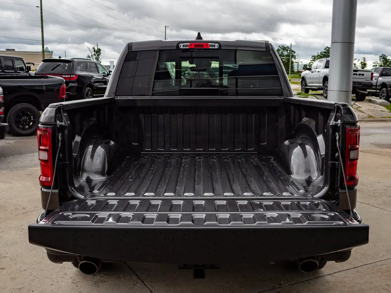 RAM 1500 снимка RAM 1500