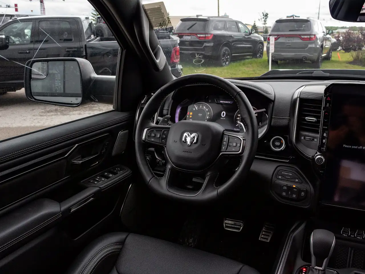 RAM 1500 снимка RAM 1500