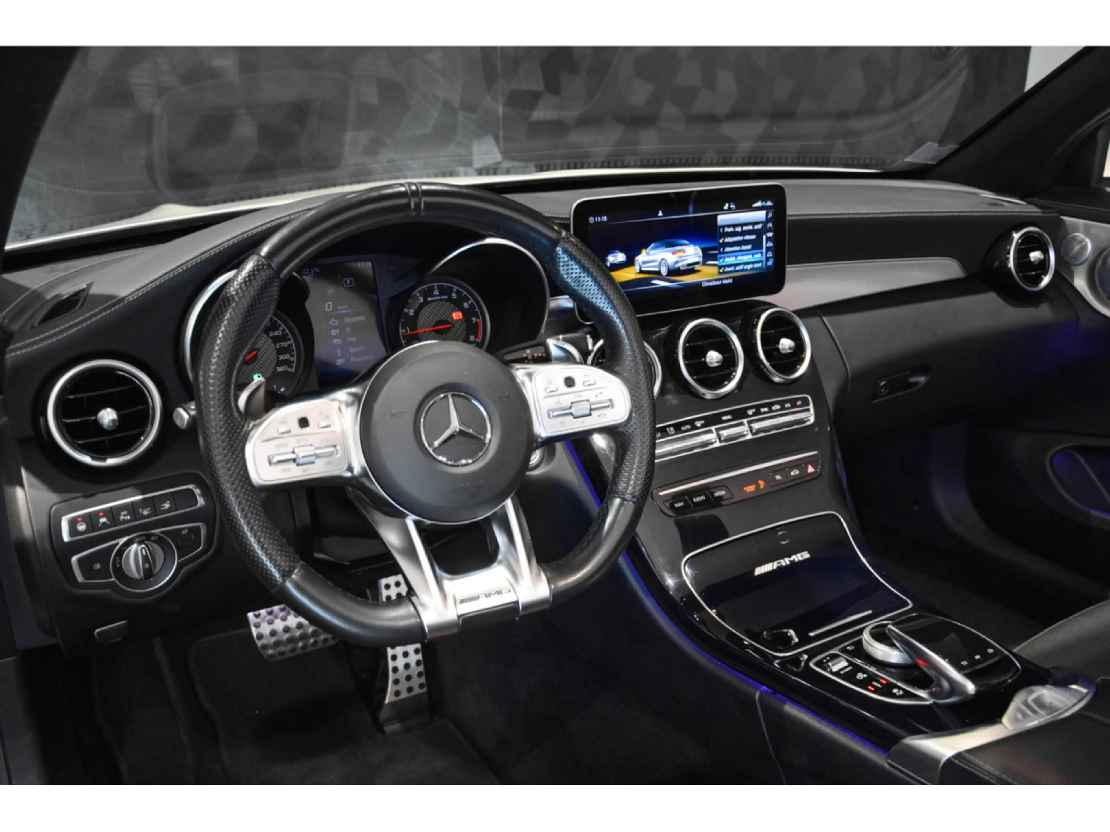 Mercedes-Benz C 63 AMG Cabriolet V8 — photo 8
