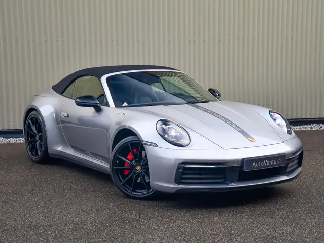 Porsche 911 view 14