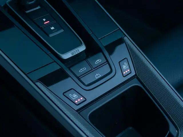 Porsche 911 view 12