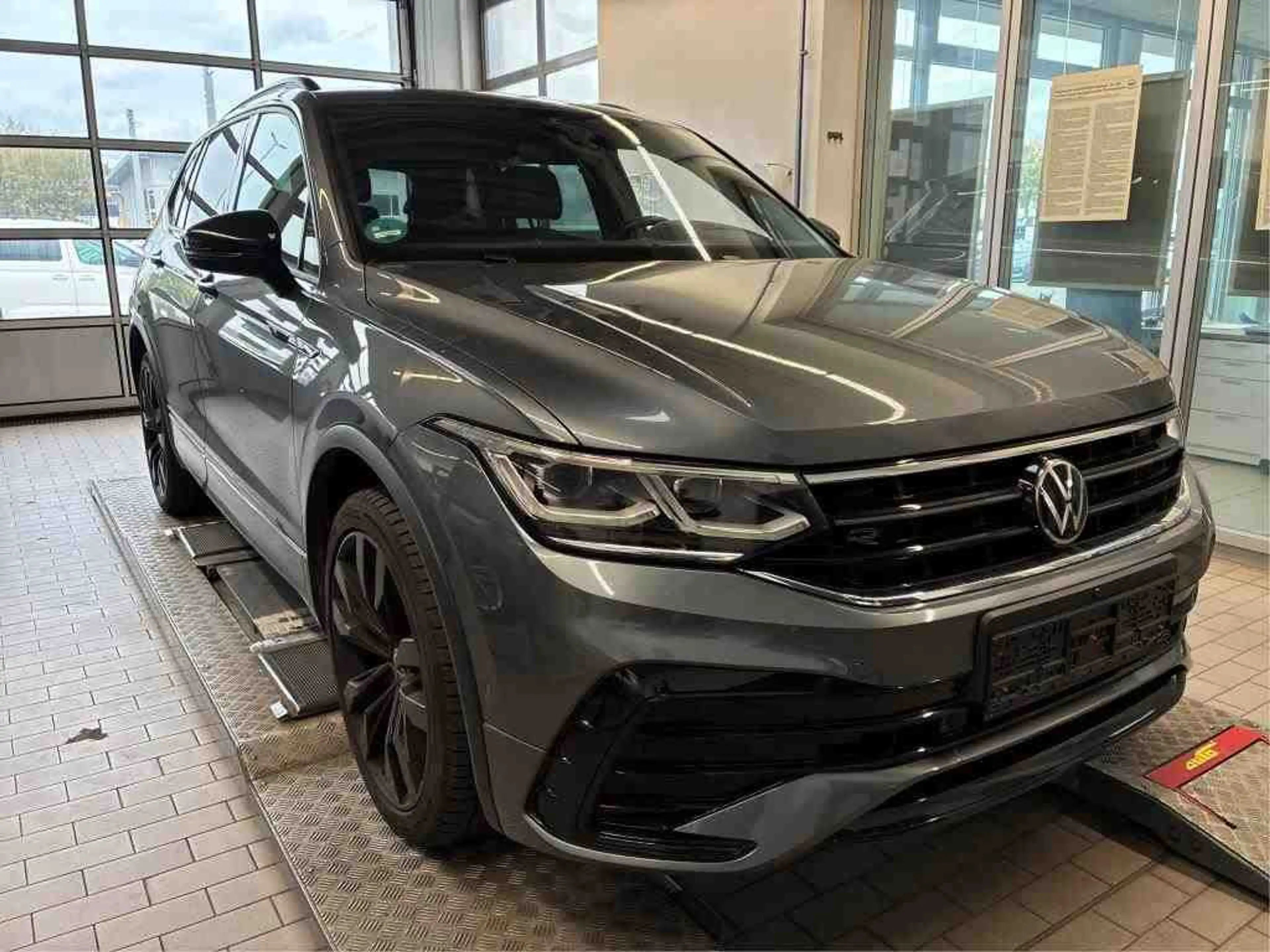 Volkswagen Tiguan Allspace R-Line 2.0TDI 4Motion +AHK+STDHZ — photo 4