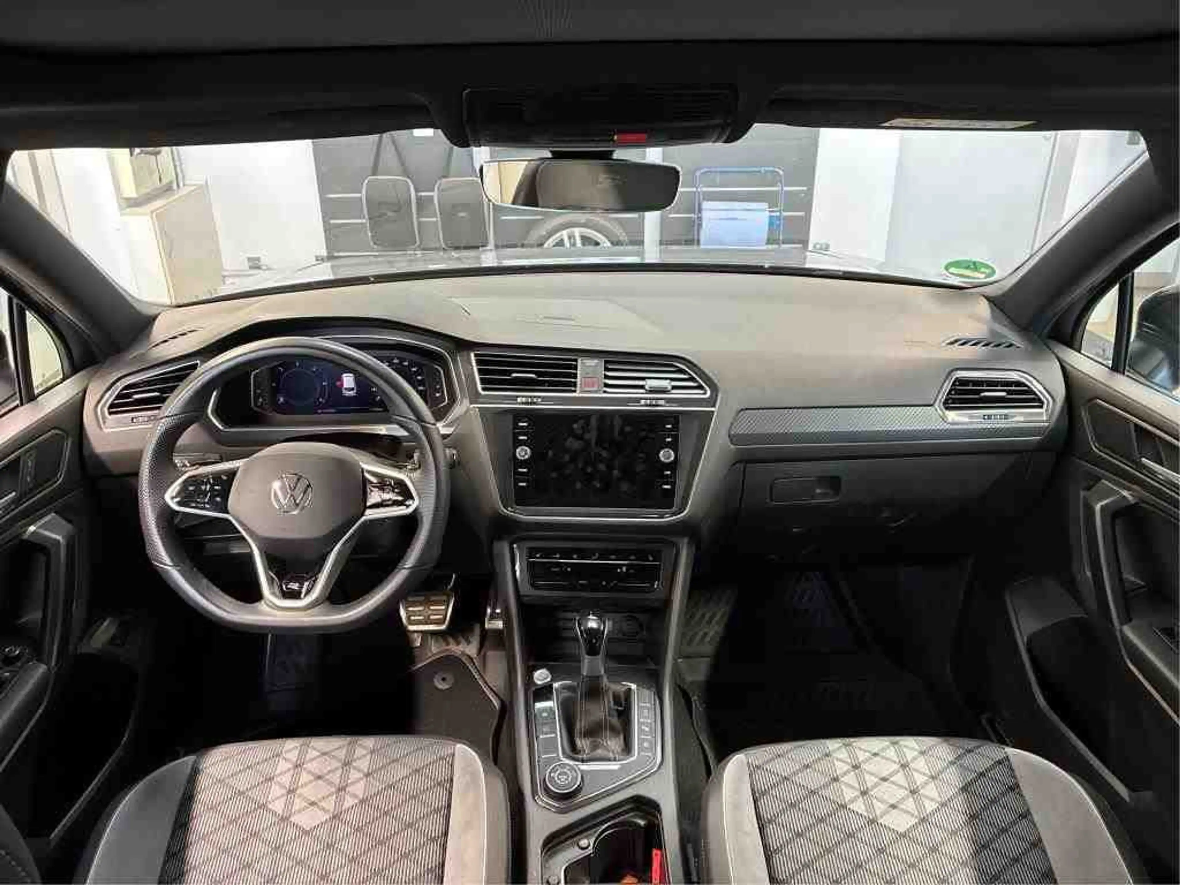 Volkswagen Tiguan Allspace R-Line 2.0TDI 4Motion +AHK+STDHZ — photo 6