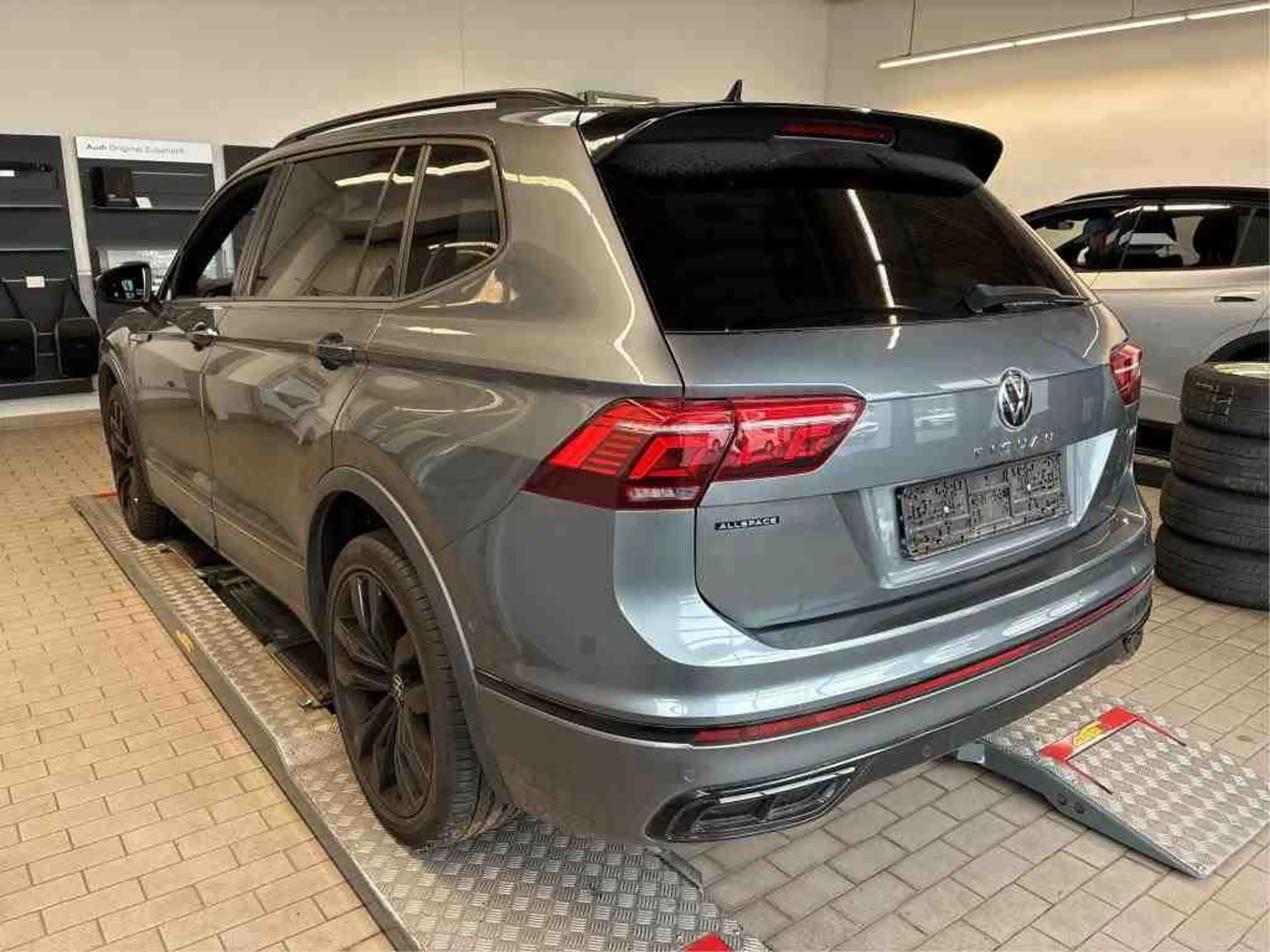 Volkswagen Tiguan Allspace R-Line 2.0TDI 4Motion +AHK+STDHZ — photo 5