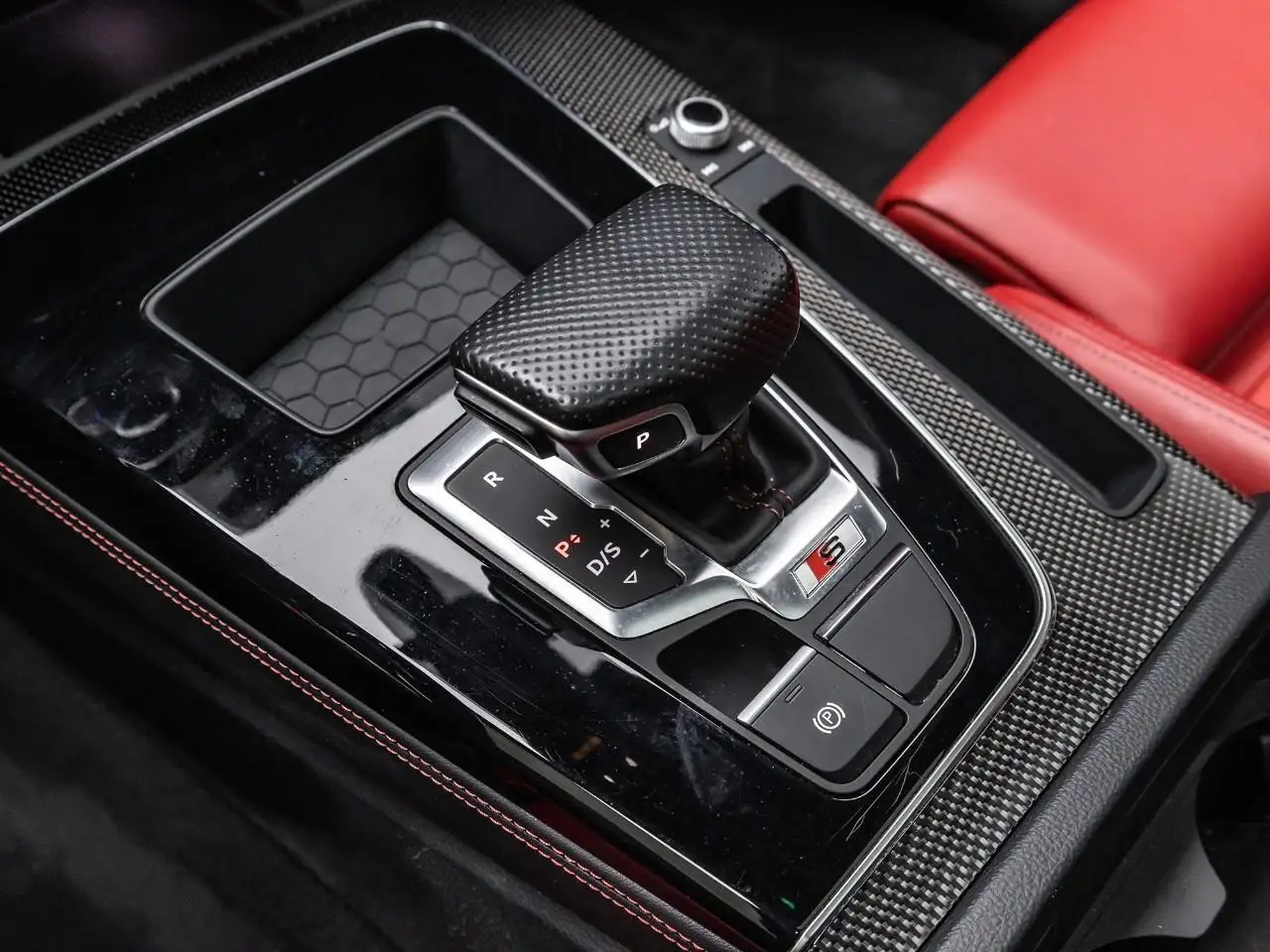 Audi SQ5 снимка Audi SQ5