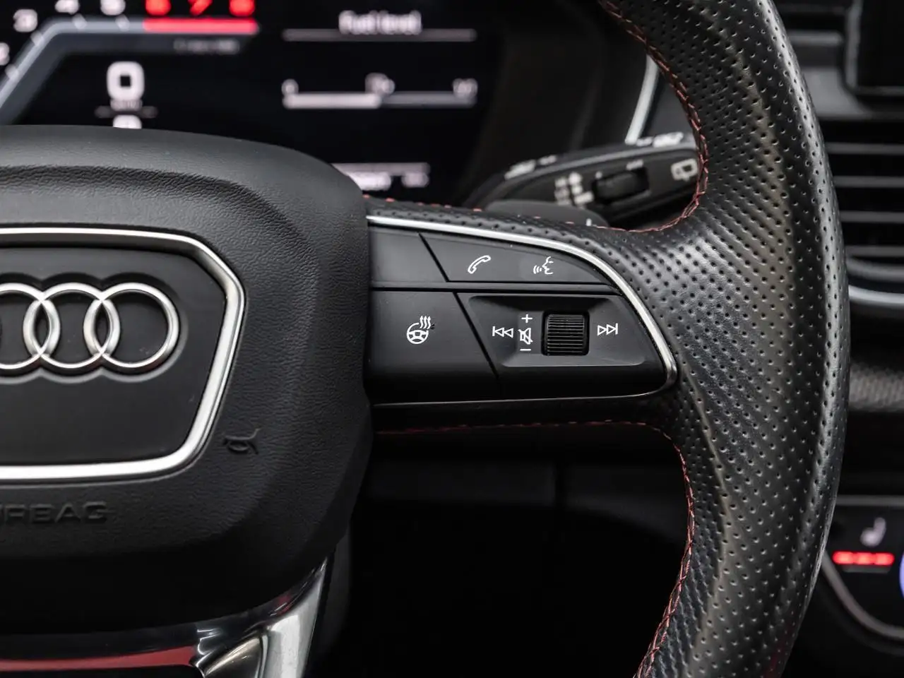 Audi SQ5 снимка Audi SQ5