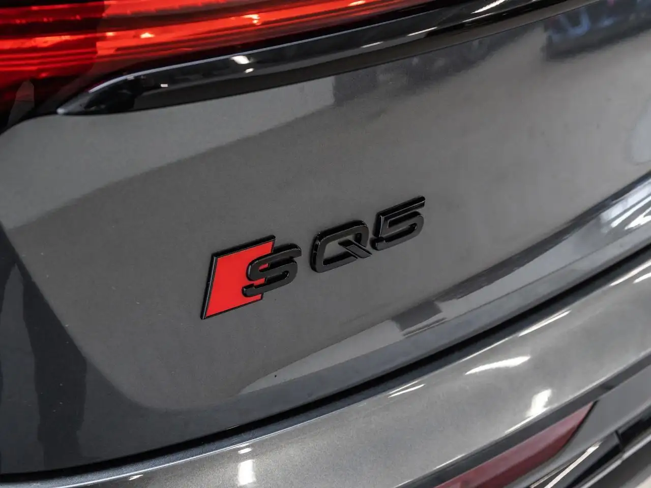 Audi SQ5 снимка Audi SQ5