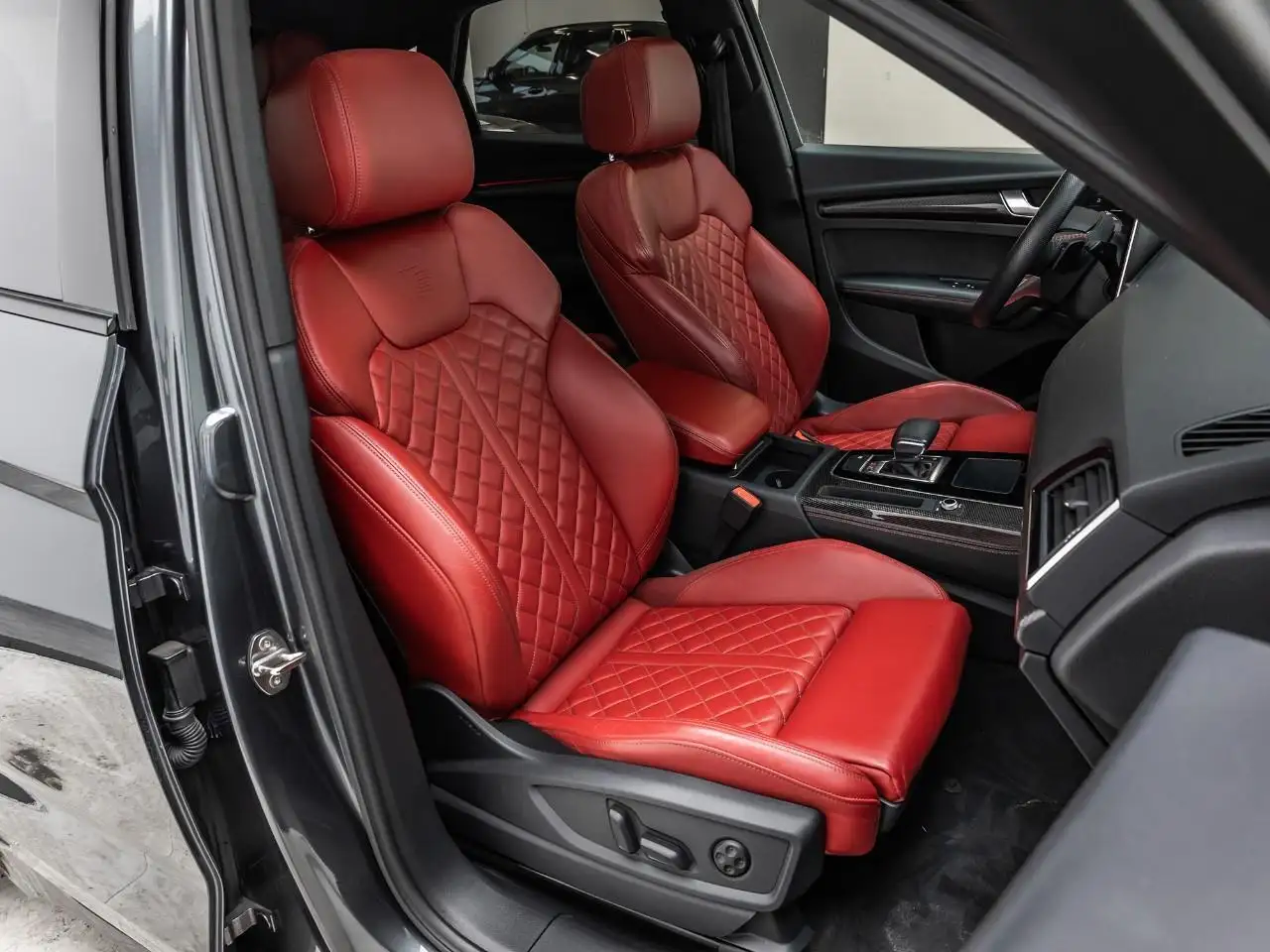 Audi SQ5 снимка Audi SQ5