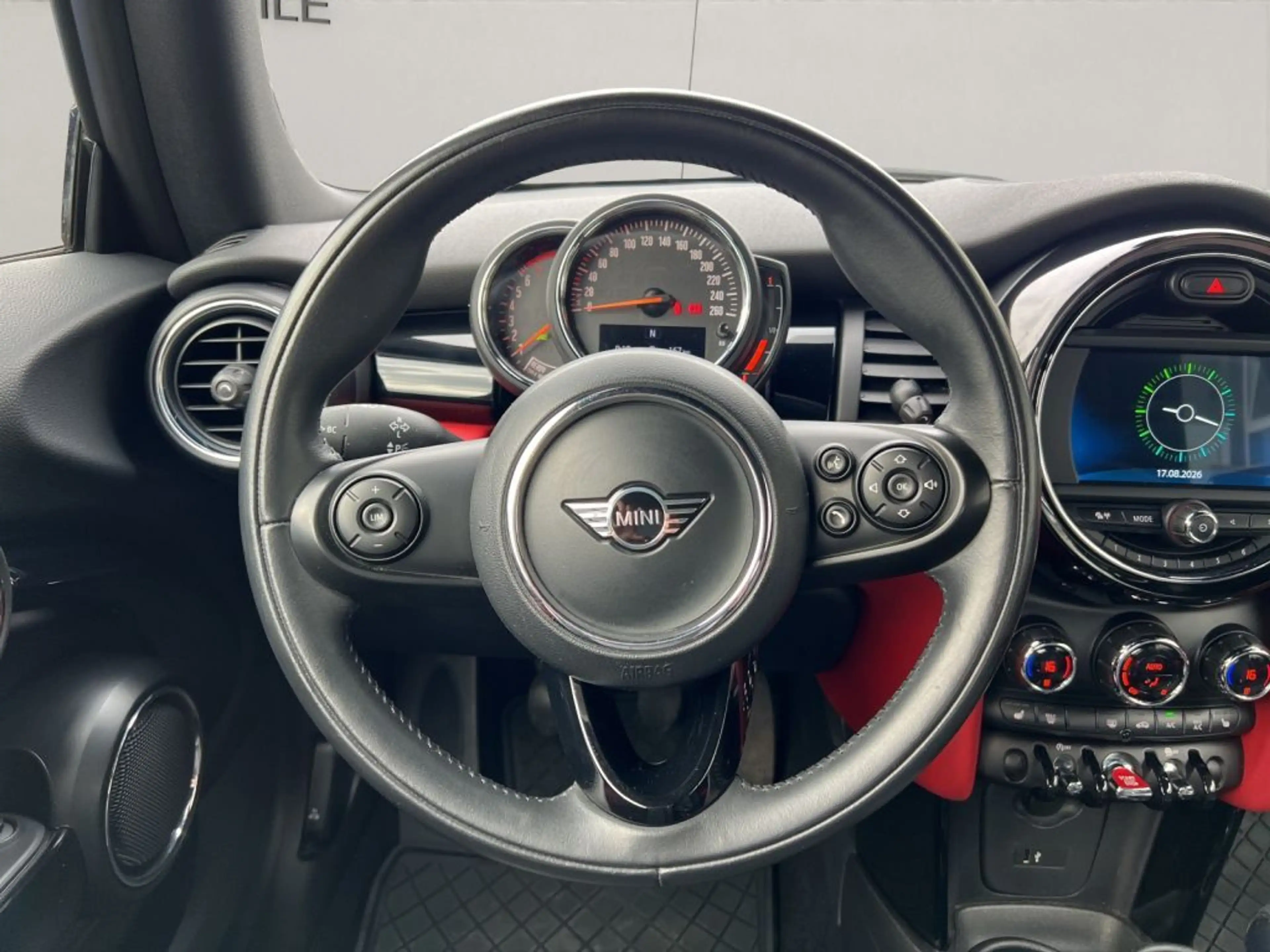 MINI One Cabrio Mini One Cabrio +LEDER+NAVI+LED+ — photo 12