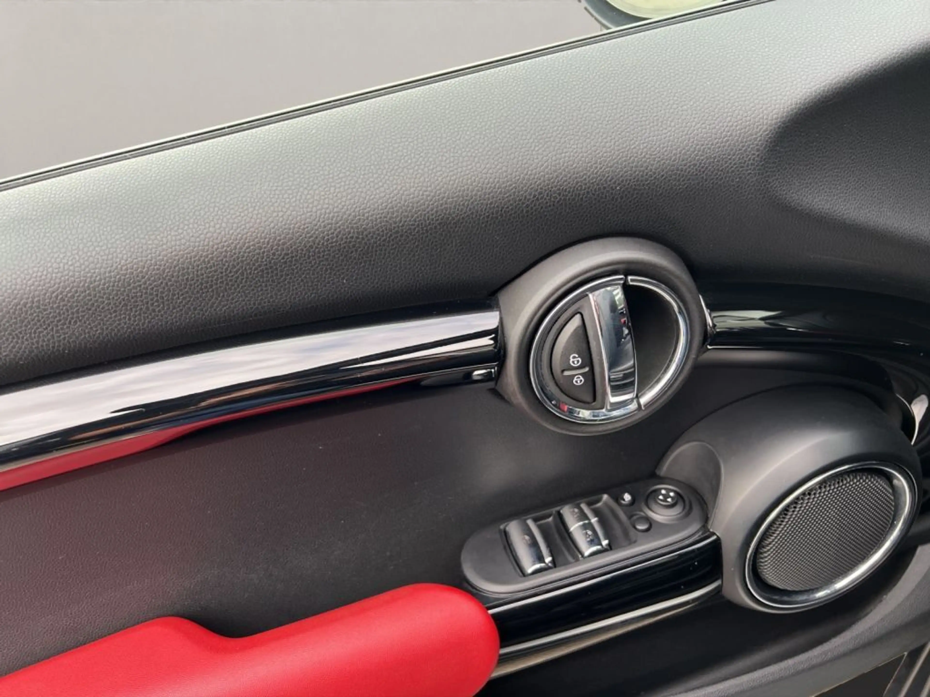 MINI One Cabrio Mini One Cabrio +LEDER+NAVI+LED+ — photo 9
