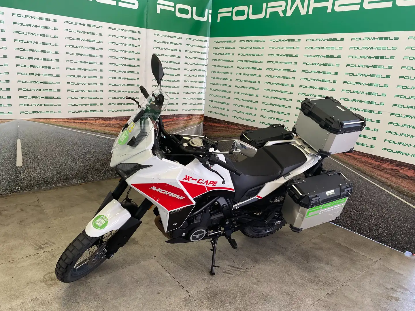 Moto Morini X-Cape ANCHE NOLEGGIO DA 150 EURO MESE Grigio - 1