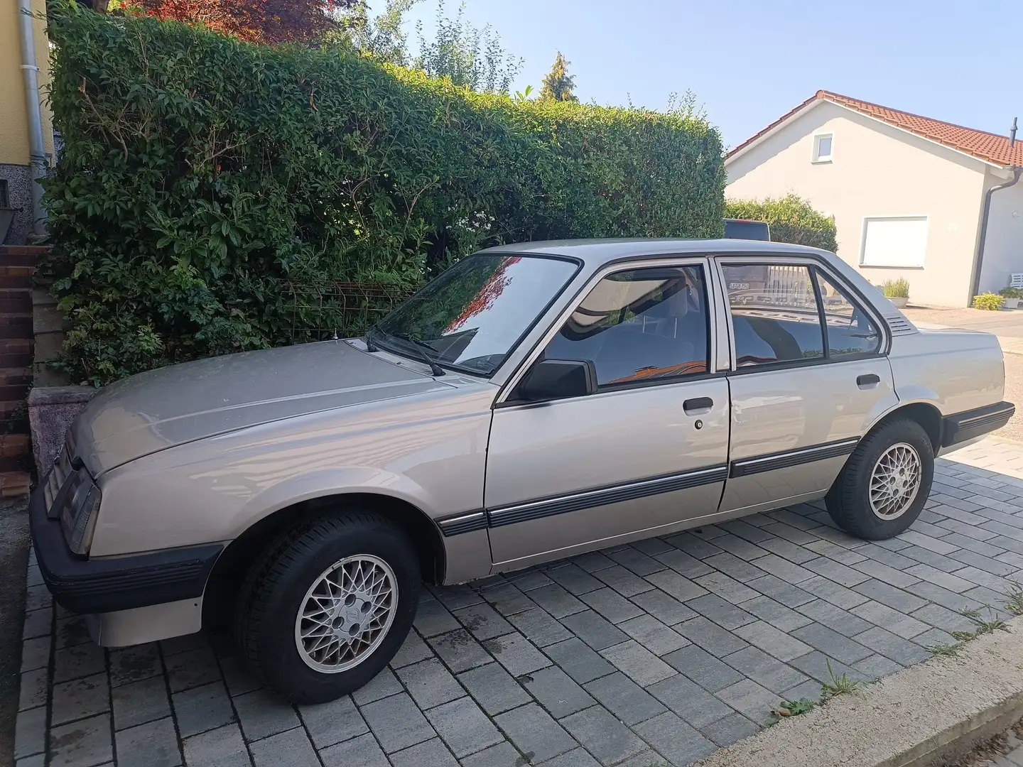 Opel Ascona 1.8 G Kat 122TKM Tüv Neu Or - 2