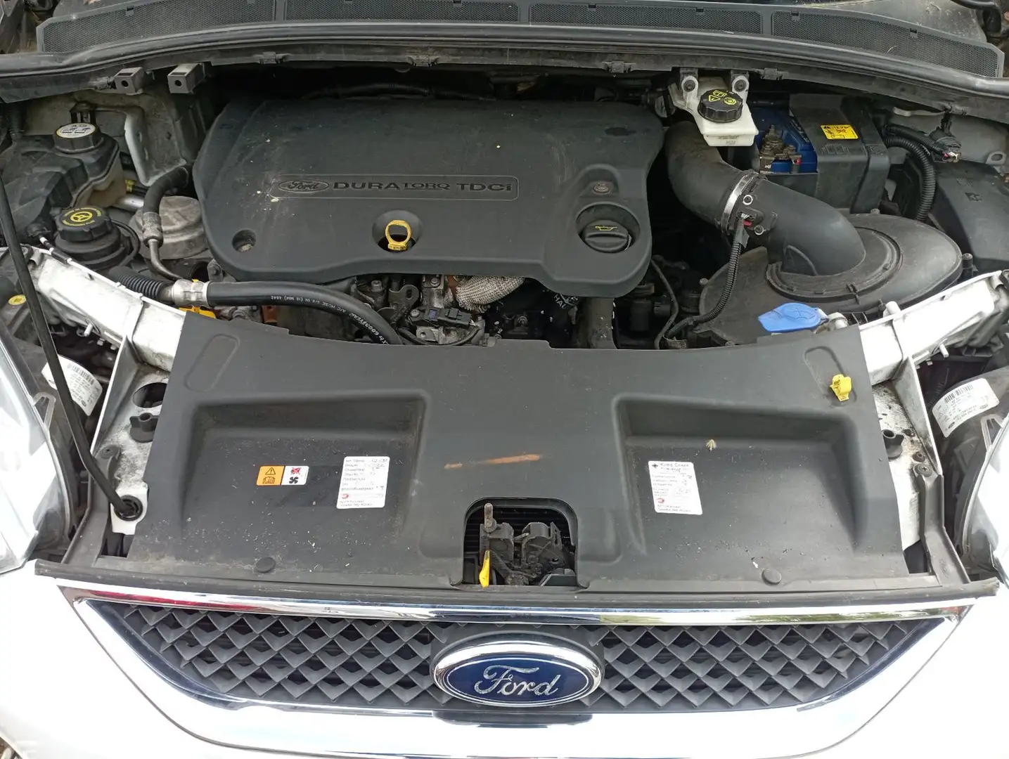Ford Galaxy 2,2 TDCi 129kW DPF Ghia "Motorschaden" Weiß - 2