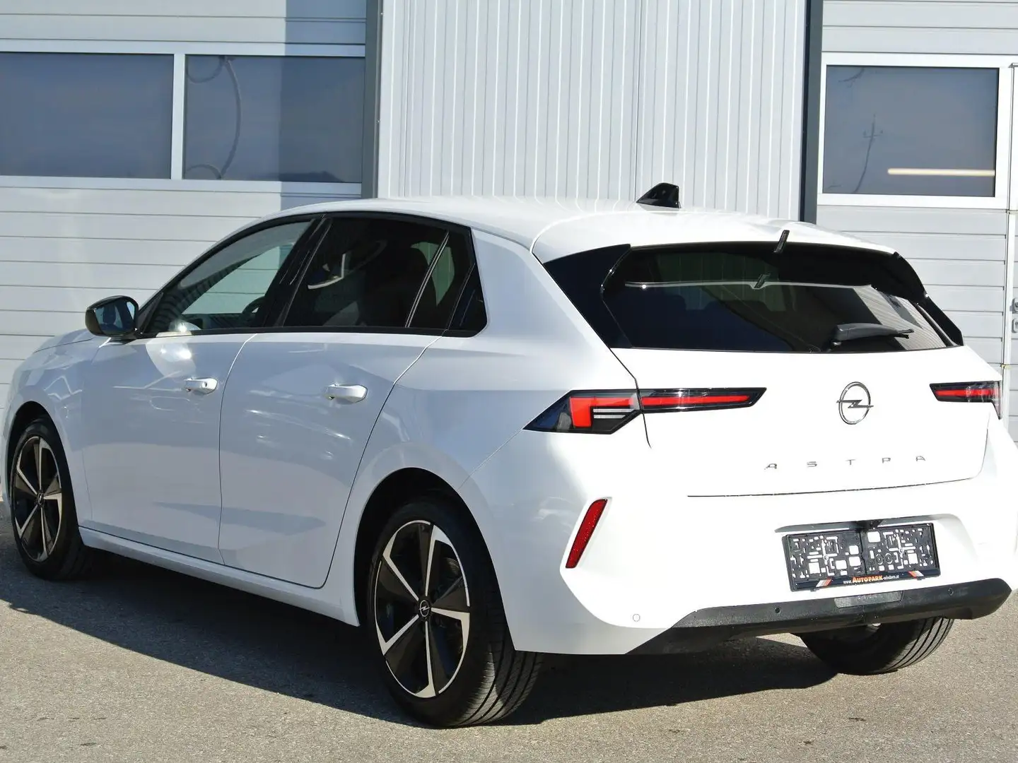 Opel Astra 1.2 Turbo Edition ** LED * NAVI * KAMERA *SHZ Weiß - 2