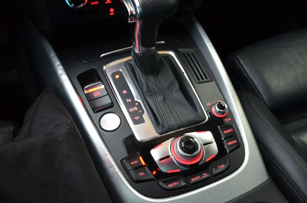 Audi Q5 снимка Audi Q5