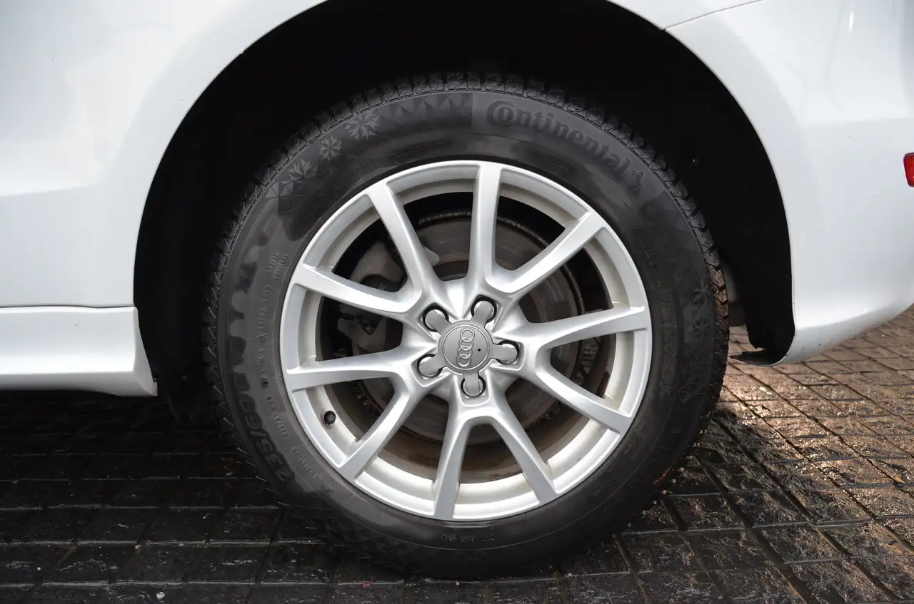 Audi Q5 снимка Audi Q5