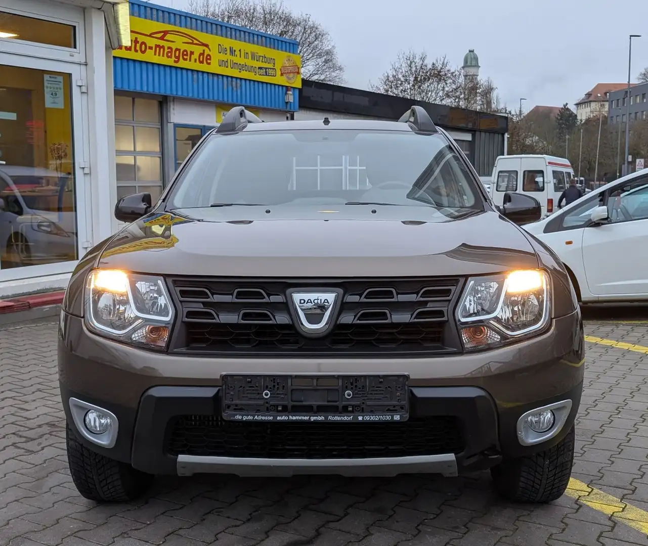 Dacia Duster I 1.5 dCi Black Shadow*2.Hd*Temp*Tüv06.27 Braun - 2