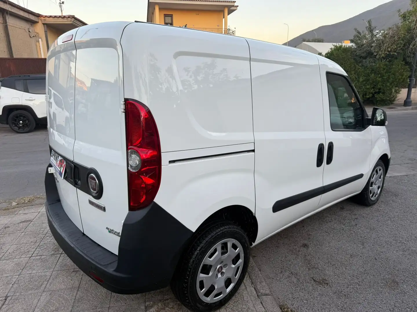 Fiat Doblo Doblo 1.4 tjt 16v natural power Lounge Bianco - 2
