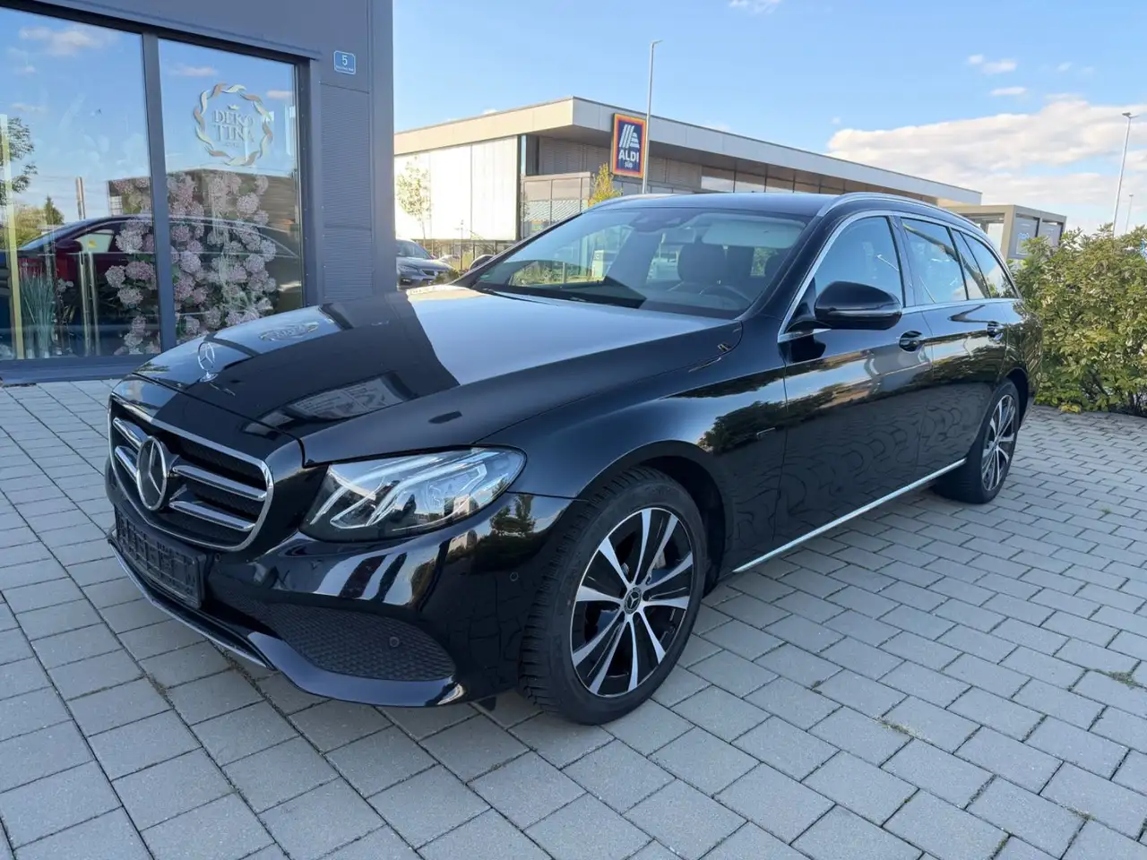 Mercedes-Benz E 300