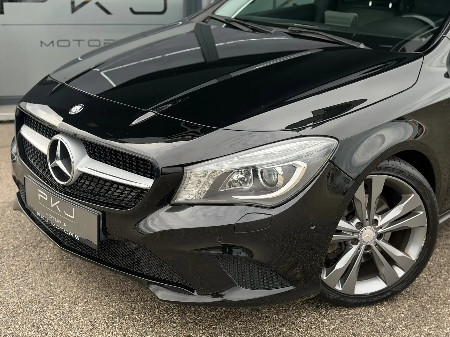 Mercedes-Benz CLA 220 CLA 220 CDI //MEGA PREIS//TOP ANGEBOT// Schwarz - 2