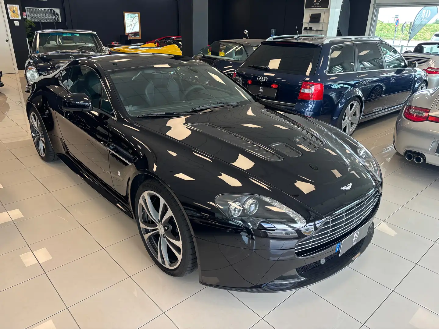 Aston Martin Vantage Vantage Coupe V12 MANUALE Nero - 1