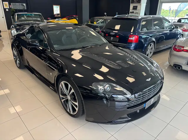 Aston Martin Vantage Vantage Coupe V12 MANUALE
