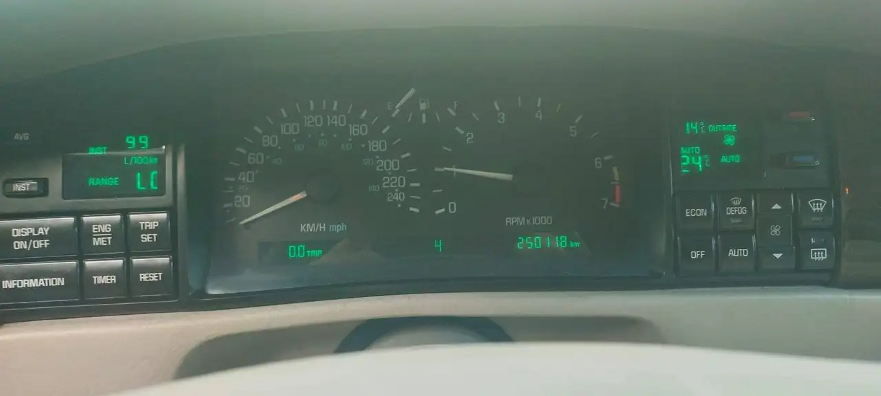 Cadillac Seville 4.6 V8 Northstar STS A, foto 4